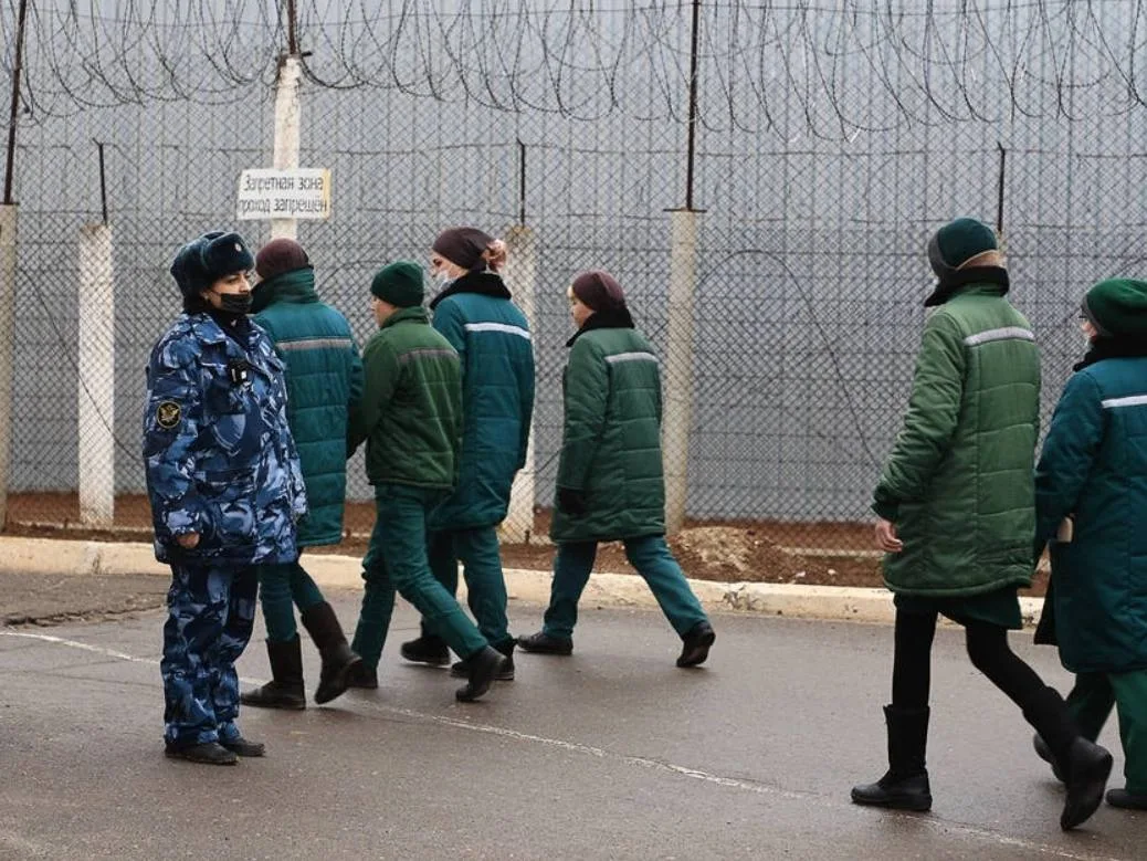 За принуждение к кунилингусу и избиение жениха россиянку приговорили к четырём годам ко...