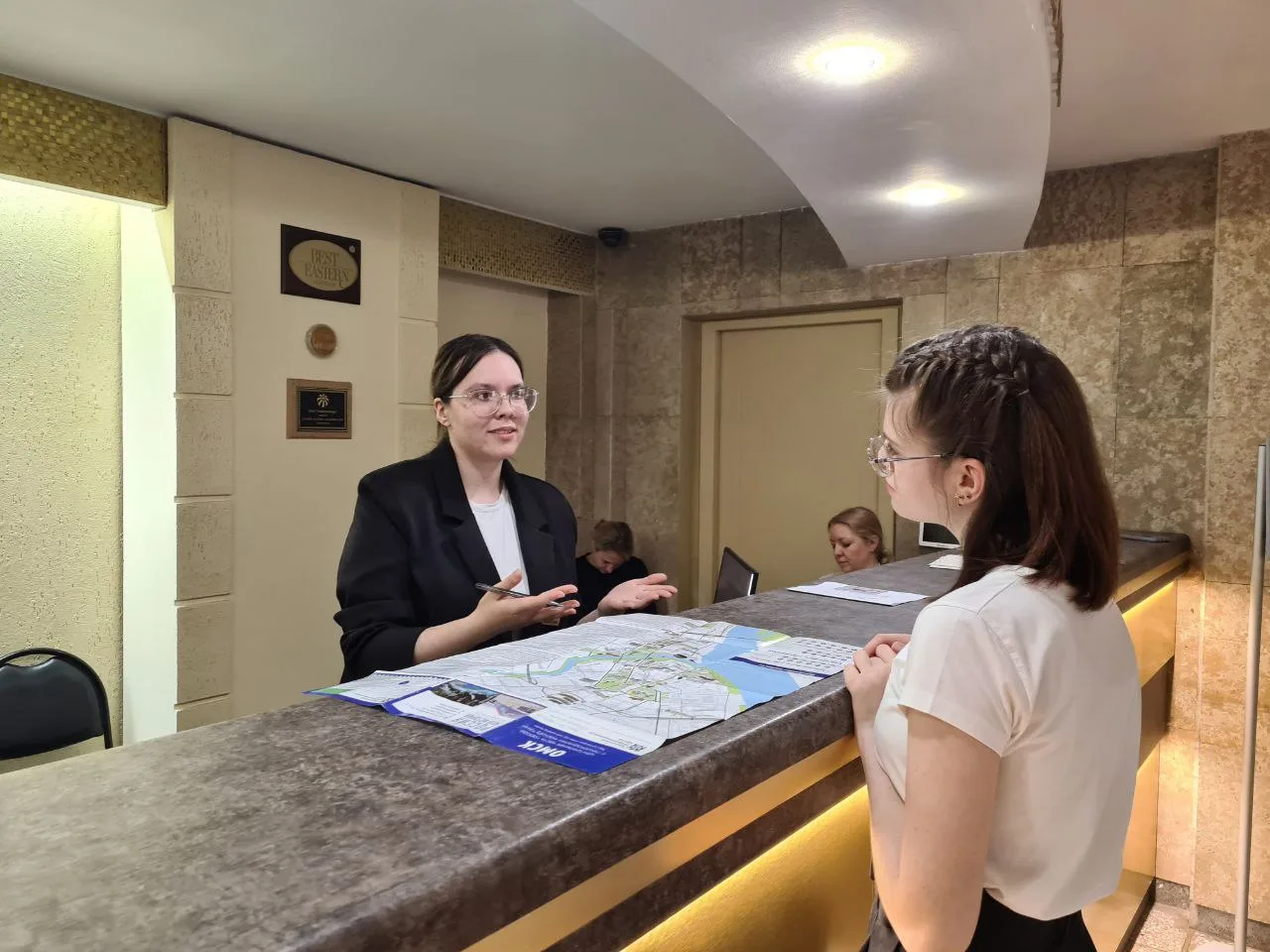 ✅Сфера гостиничного бизнеса привлекает множество молодых людей, стремящихся строить карьеру в динами