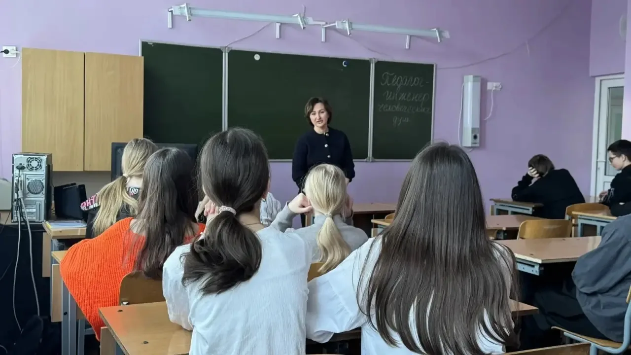 👩‍🏫 «Педагоги — не только учителя!» — так можно было бы назвать встречу, которая прошла в 6 «В» в ра