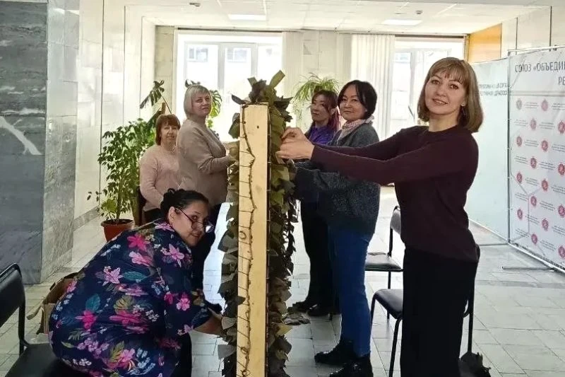 🇷🇺 "Сплоченность в общем деле - залог успеха благой цели" - В Бурятии росгвардейцы совместно с волон