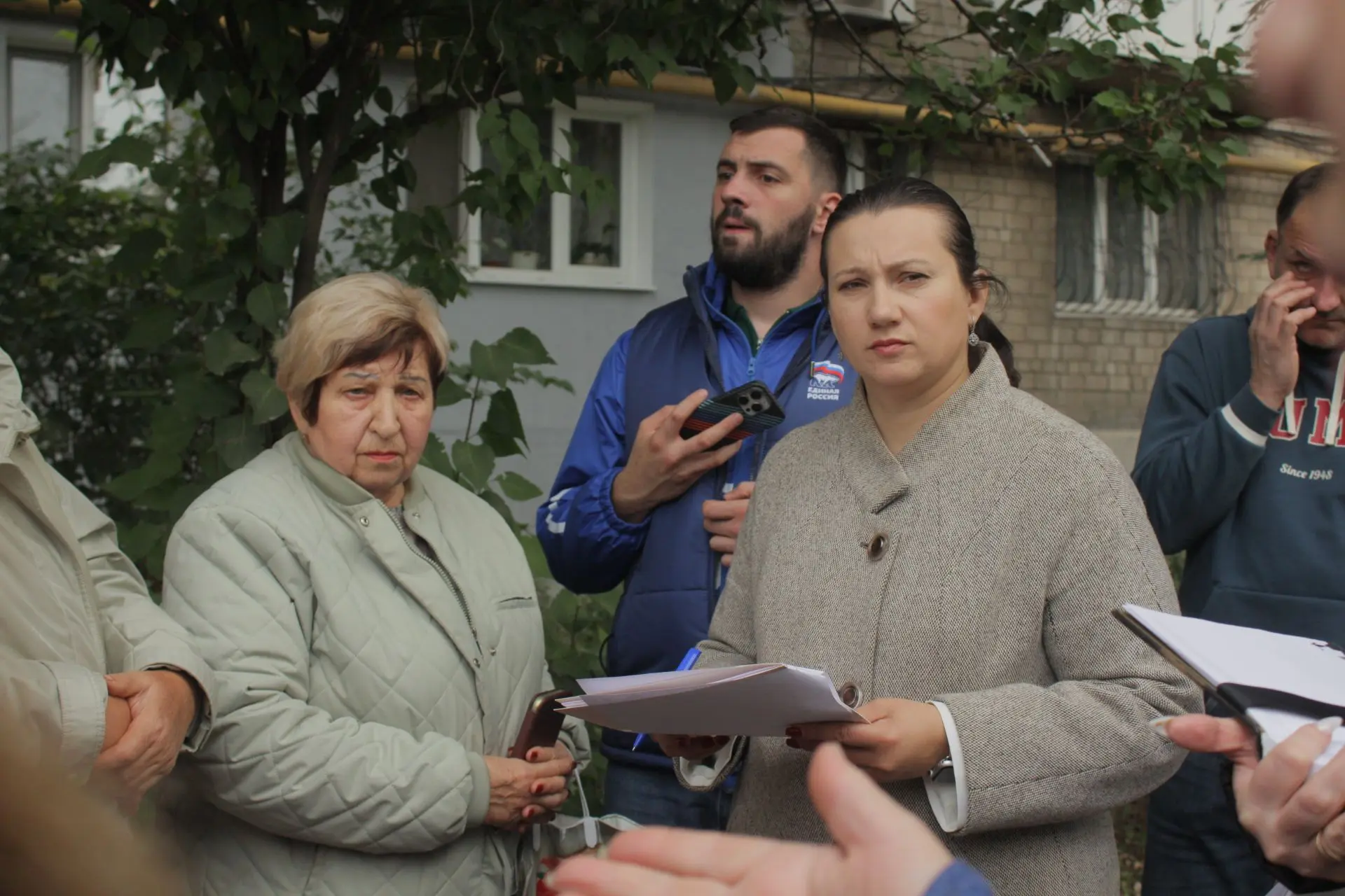 Вчера выехала по обращениям жителей Калининского района Донецка