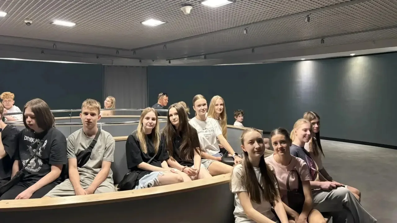 Путешествие в сердце Татарстана: 8«Б» покоряет Казань! 🧳🚉🗺️  22–23 мая наш дружный 8«Б» класс соверш
