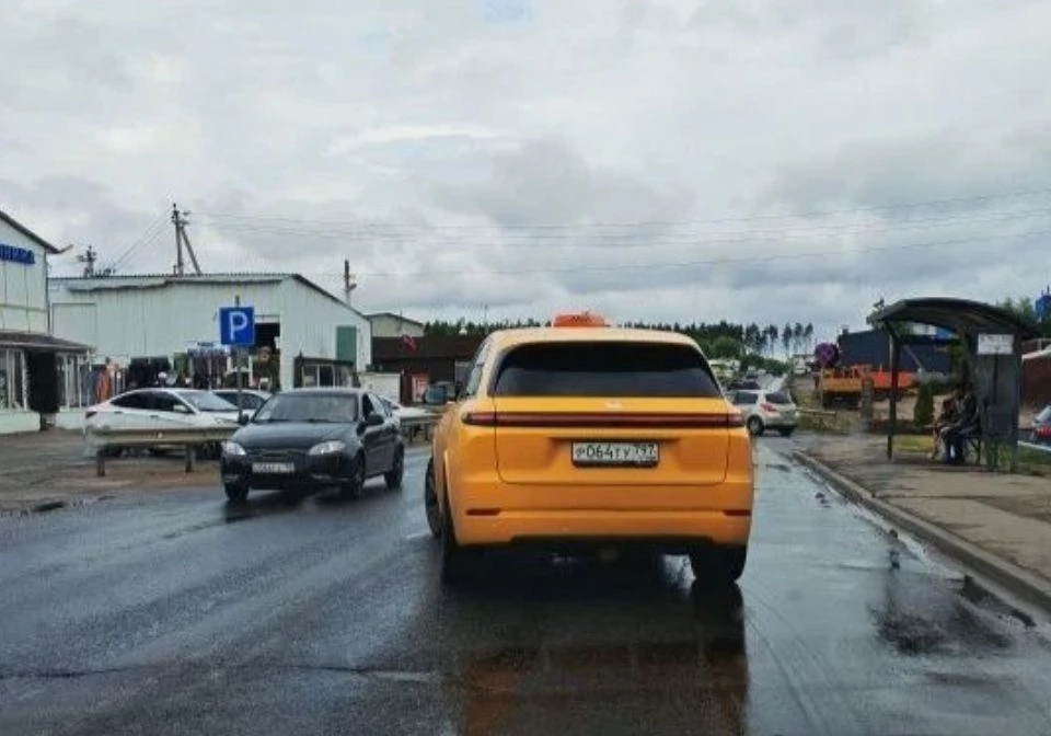 В московском такси начали работать автомобили Lixiang.