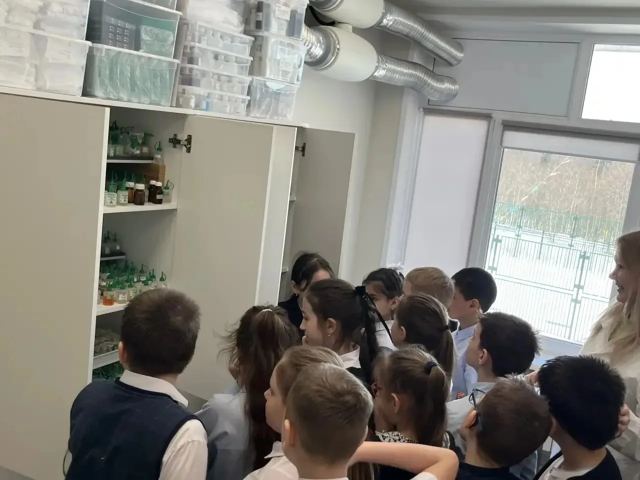 🧪Вау! Химия — это просто волшебство!         В рамках недели предметов естественно-научного и гумани