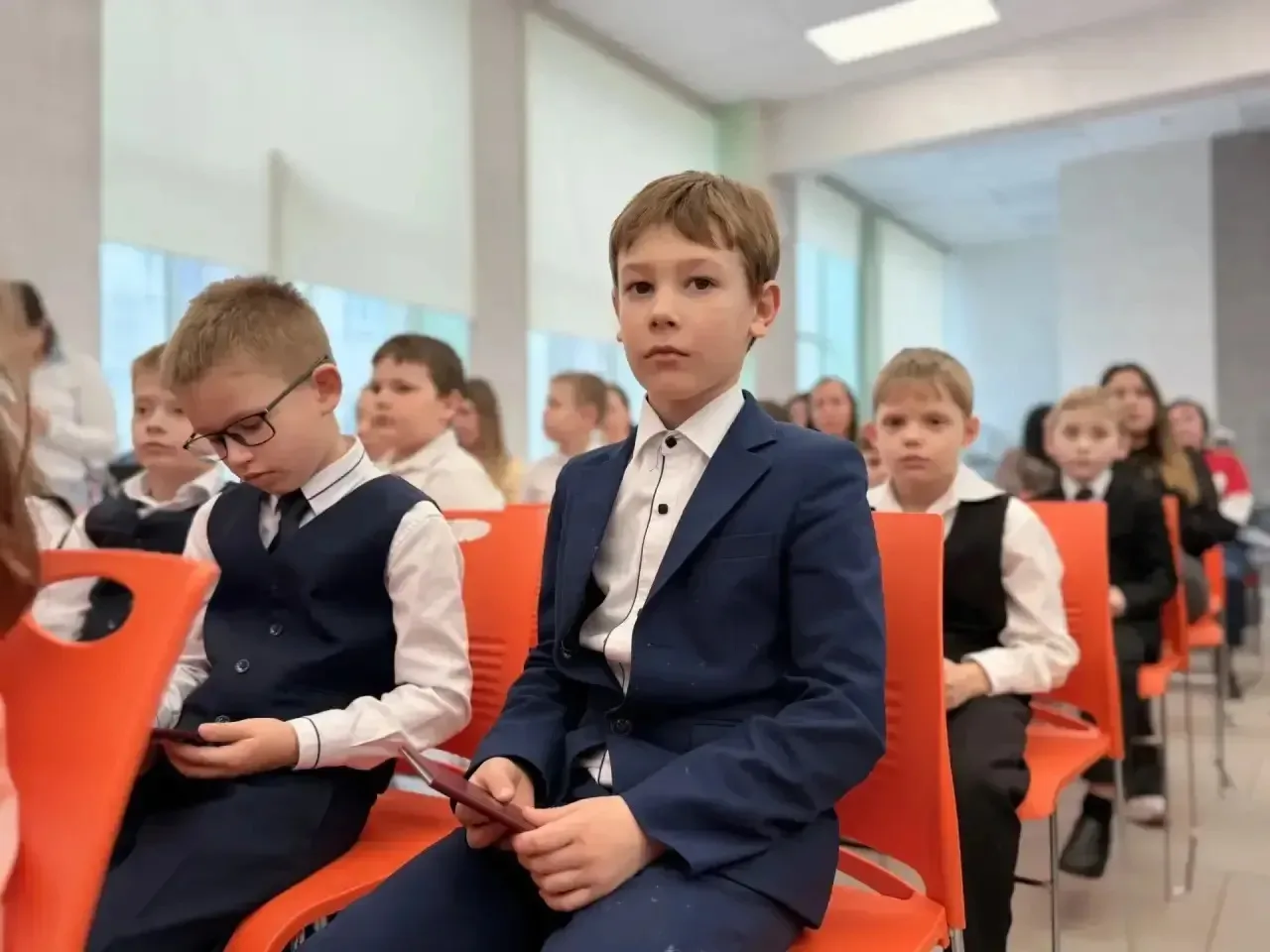 📸 Делимся кадрами с Дня посвящения в гимназисты!  С радостью публикуем фотографии с нашего трогатель