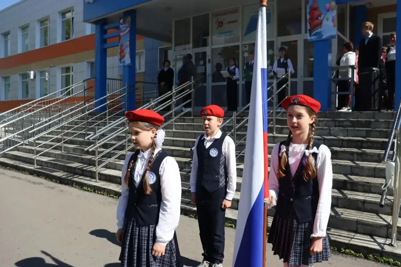 ПРОЩАЙ, НАЧАЛЬНАЯ ШКОЛА! В ДОБРЫЙ ПУТЬ!   🚀 Четыре года пролетели как один миг. Кажется, совсем неда