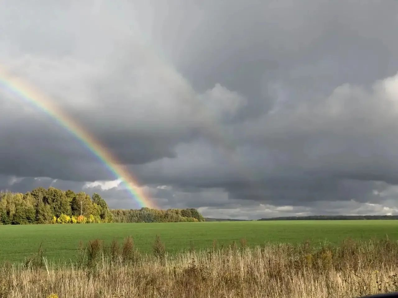 Ловите двойную сентябрьскую радугу 🌈В этом году такого уже не будет