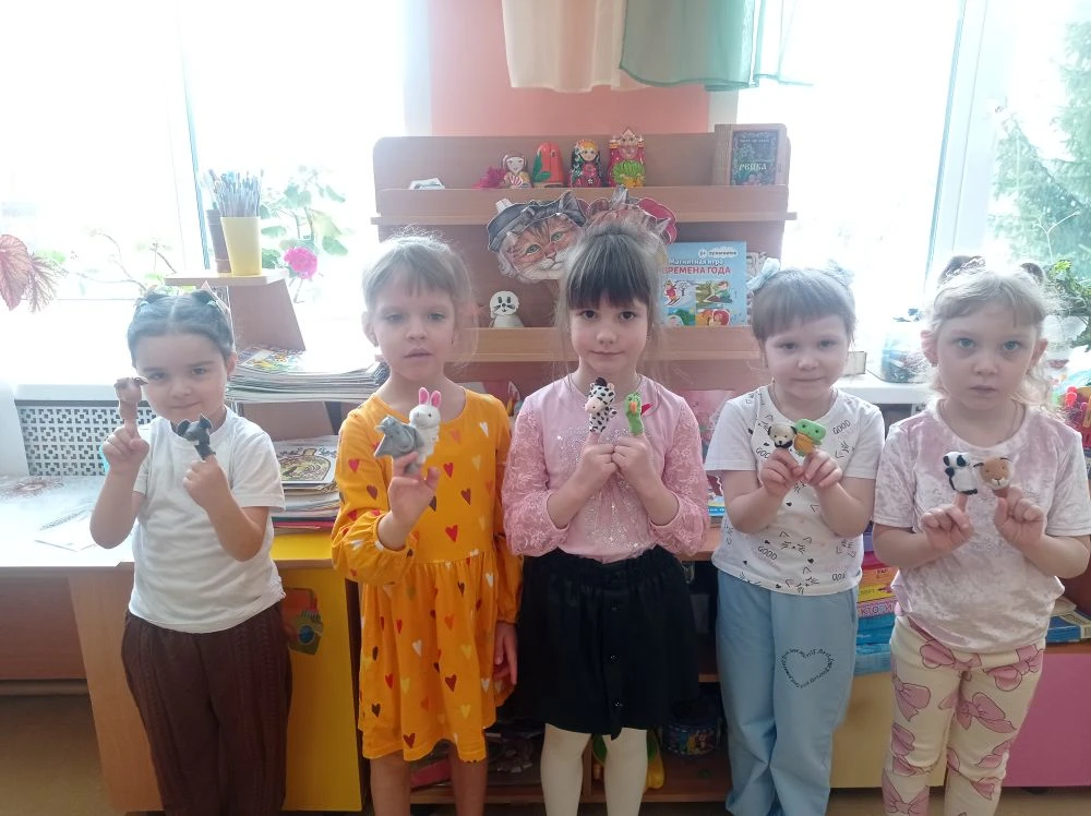 День театра в старшей  группе 🐻🦊🐰