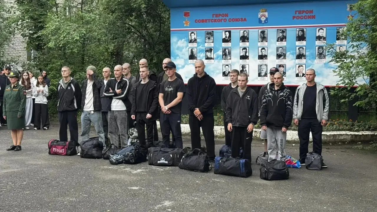 Сегодня мы проводили на срочную службу в ряды Вооруженных Сил Российской Федерации 16 новобранцев ве
