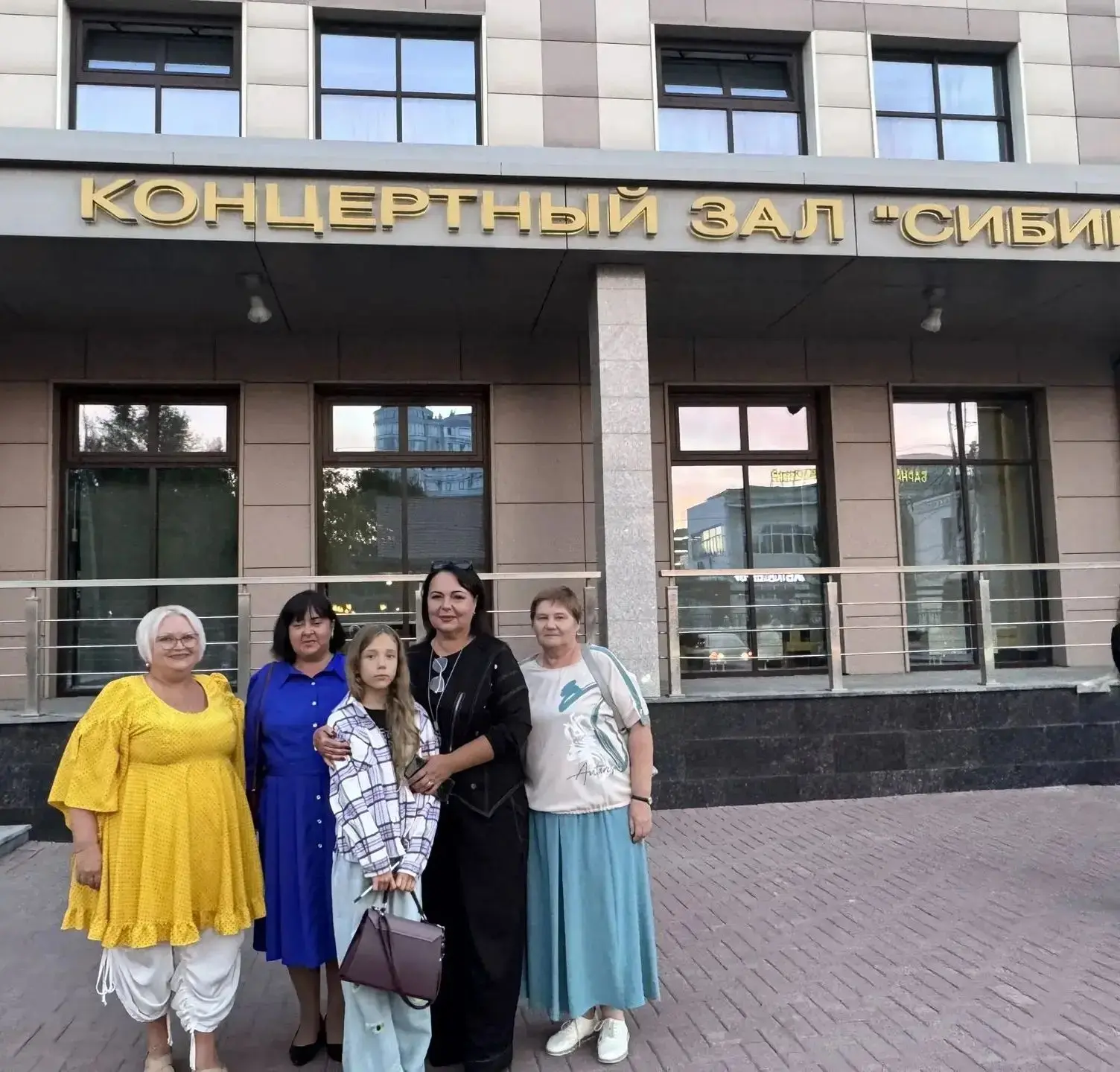 «Время жить» — и это не просто название, это приказ. 👊
