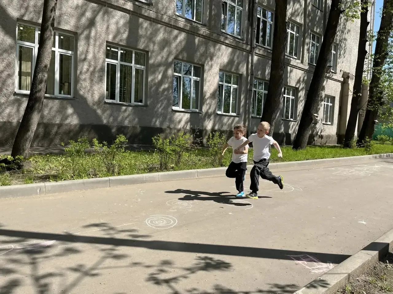 ЗАРЯД ПОБЕДЫ  Скорость, меткость и настоящий командный дух! В корпусе на Тушинской, дом 2 состоялась