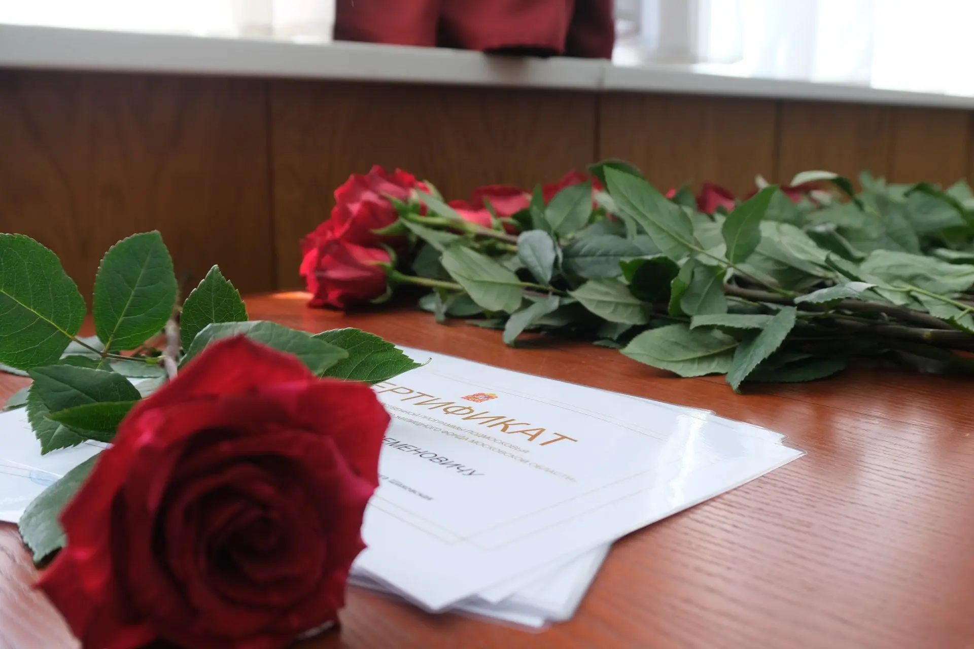 📜Жилищные сертификаты переселенцам из аварийного жилья вручил 20 нашим семьям💞

🌟На территории му