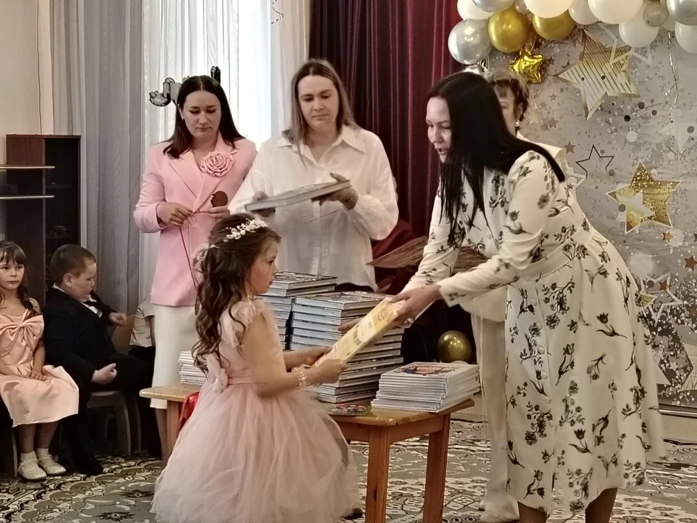 🤩28 мая в детском саду прошёл Выпускной бал для подготовительных групп🥳. 🎉Праздник п...