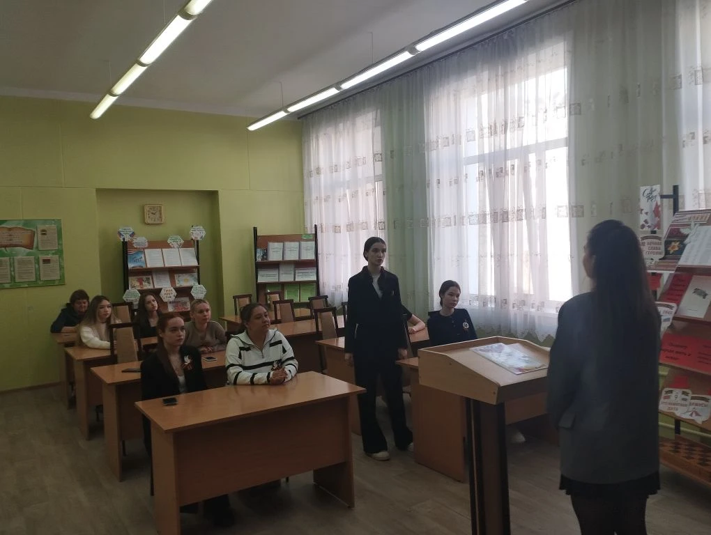 8 мая 2026 года в библиотеке МОАУ ГИМНАЗИЯ N2 прошел педагогический совет дублёров. Обучающиеся педг