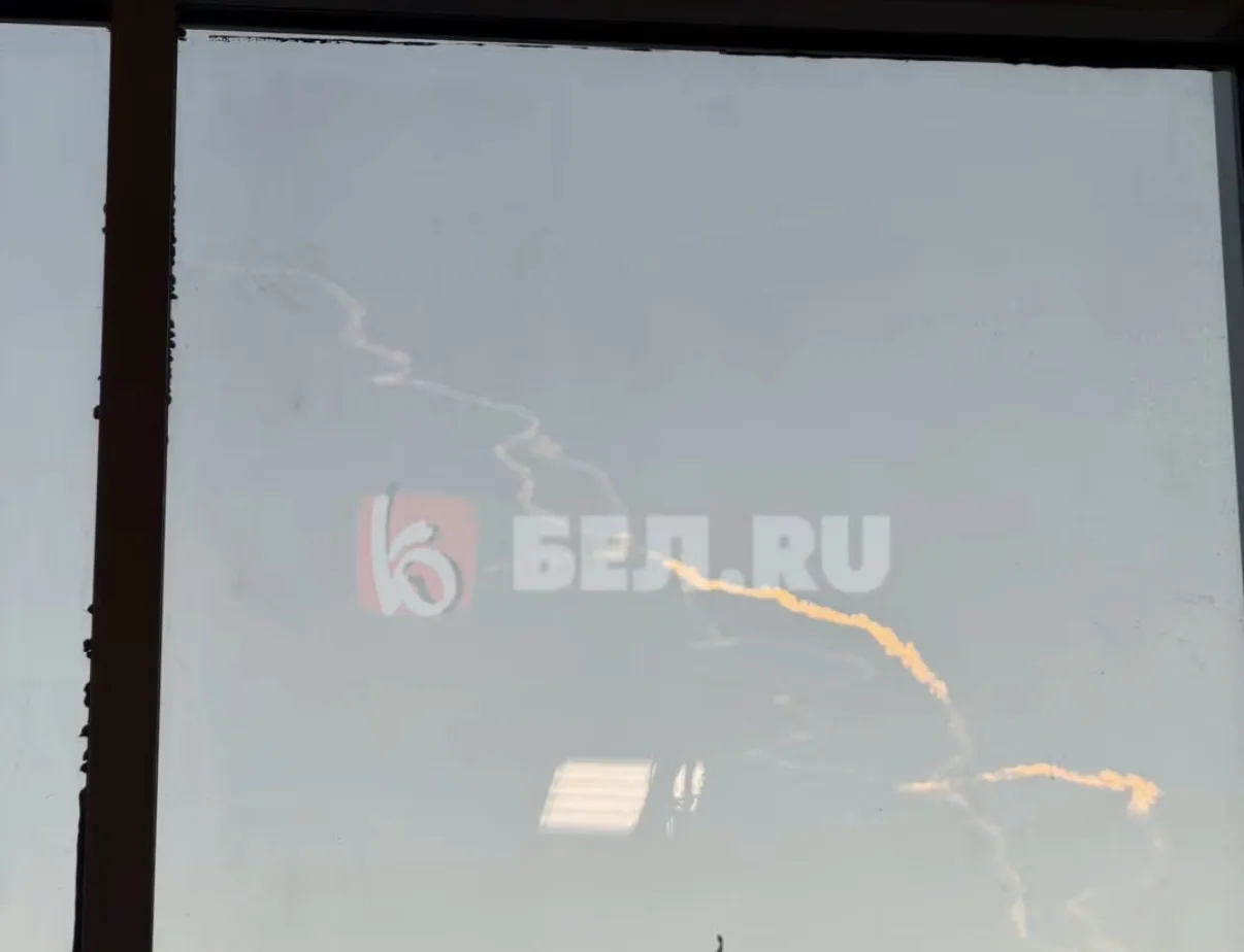 Кадры со следами в небе над Белгородом присылают читатели Бел.Ру.

Связаться с нами: @Belruforyou_bo