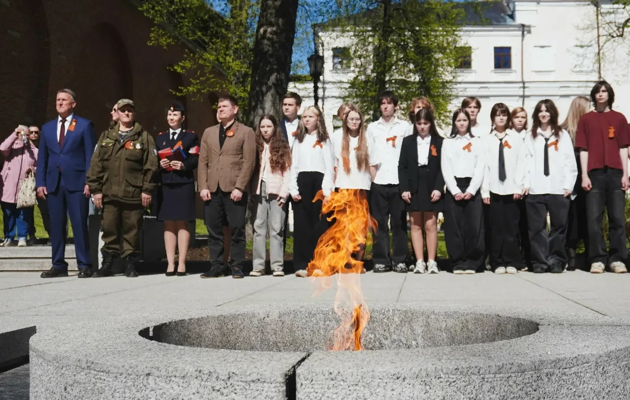 ⭐ Старшеклассники #Родной36 в торжественной обстановке получили свидетельства участников Вахты Памят