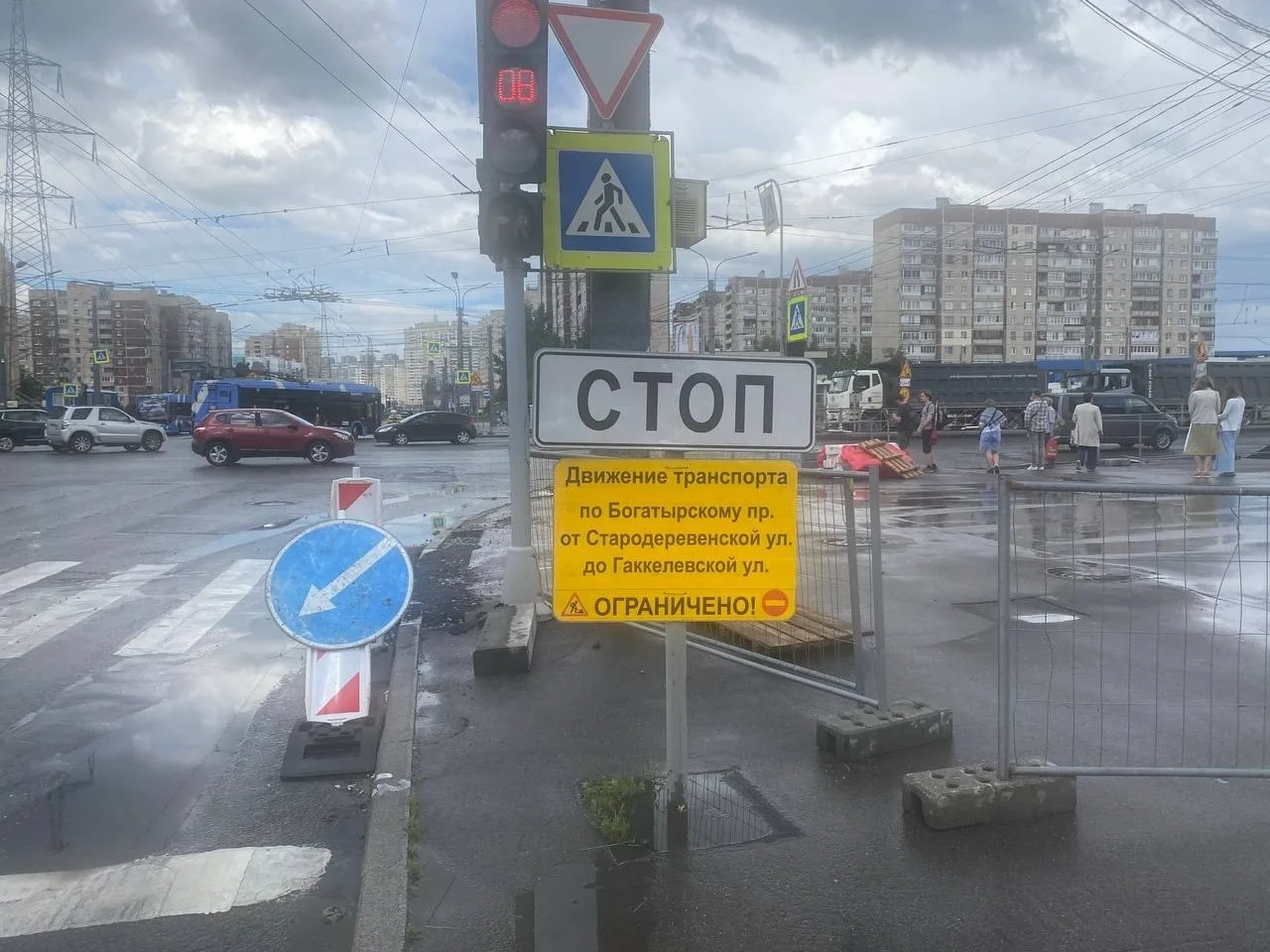🚧 Напоминаем! Начат ремонт Богатырского проспекта: масштабные дорожные работы проходят на двух учас