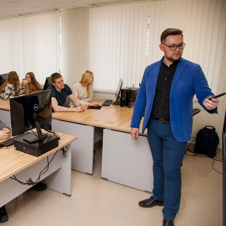 ЕГЭ по информатике: очная подготовка в мини-группах, старт 15 сентября.