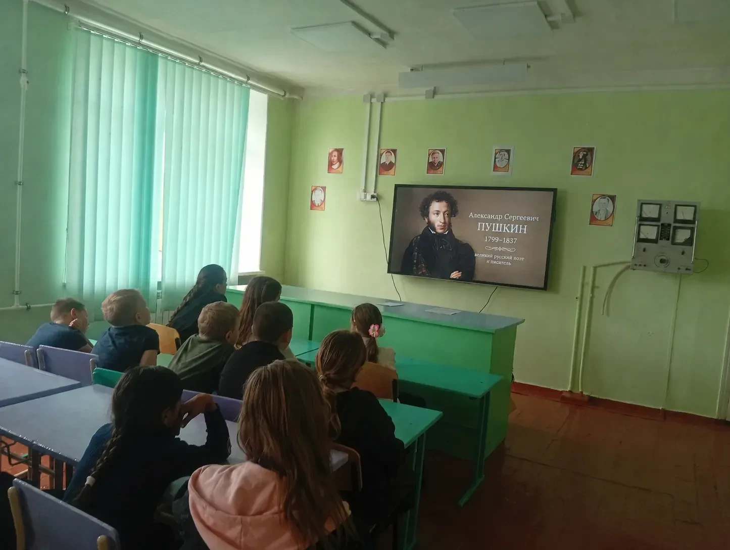 "Пушкинский день: Величие Слова, Объединяющего Мир"