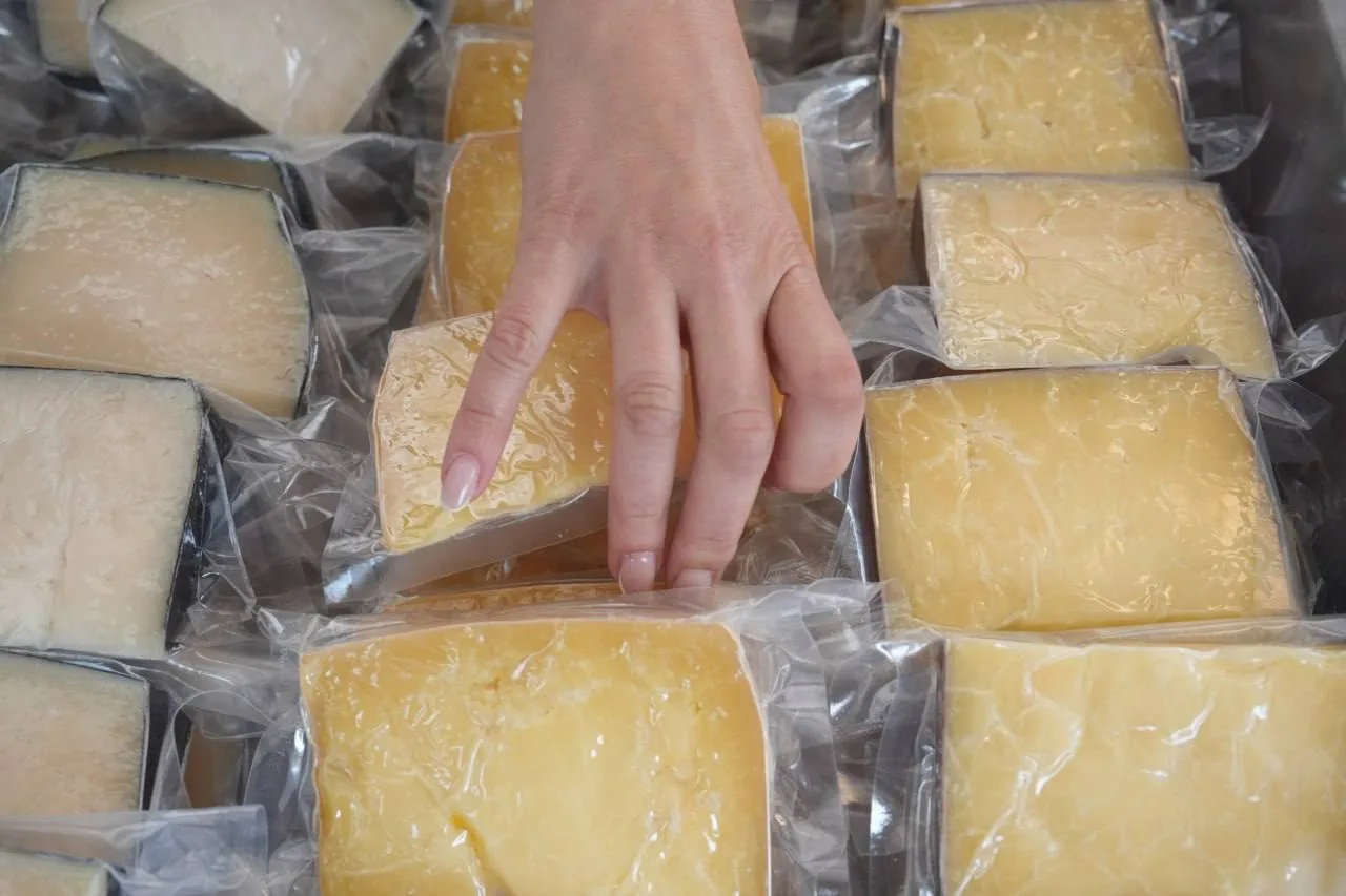 🧀 Почти 350 килограммов санкционных продуктов уничтожат в Петербурге