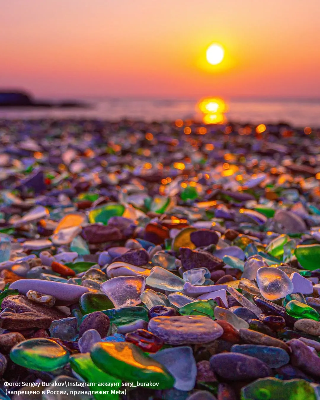 Что общего между мусорной свалкой и красивым пляжем?🌊   На первый взгляд кажется, что ничего. Но те,