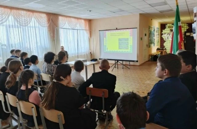 В рамках недели безопасности перед весенними каникулами для учащихся нашей школы был по...
