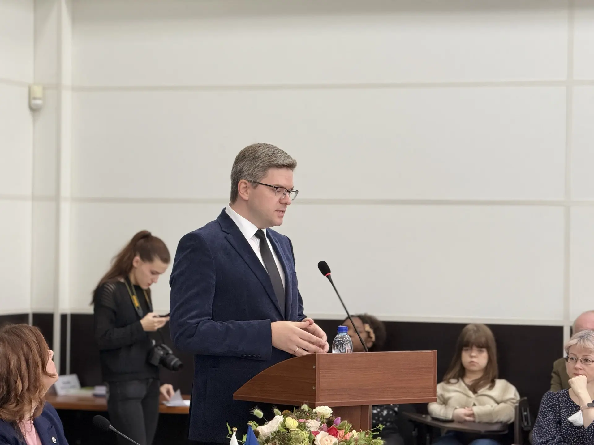Директор Департамента образования и науки Ивановской области Антон Хапалов принял участ...