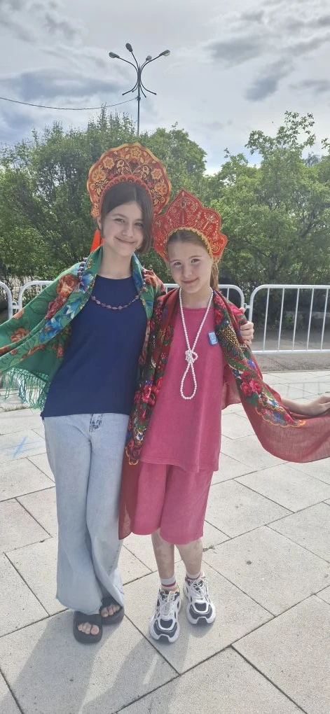📚👨‍👩‍👧‍👧🎉🎈🇷🇺Литературный квартал» на острове Юность в Иркутске объединил сотни горожан.
Ирк