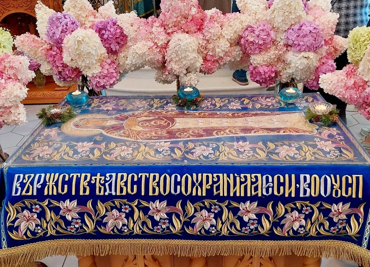 С праздником Успения Пресвятой Богородицы!