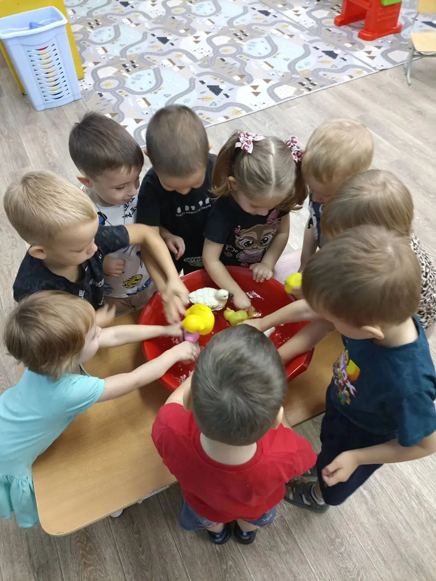 Сегодня в младшей группе «Дельфинчики» прошло увлекательное занятие по математике! К на...
