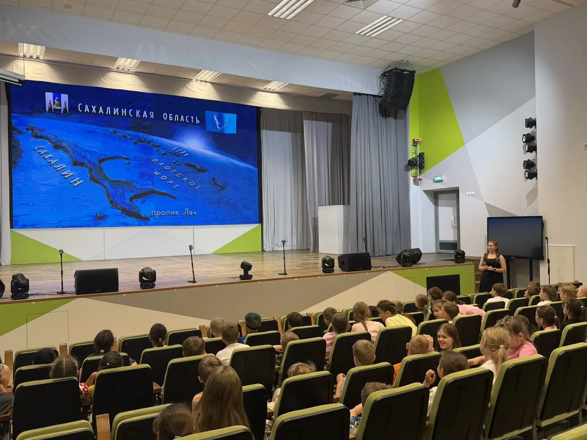 В преддверии Дня России в нашем пришкольном лагере «Радуга» прошёл увлекательный киноле...