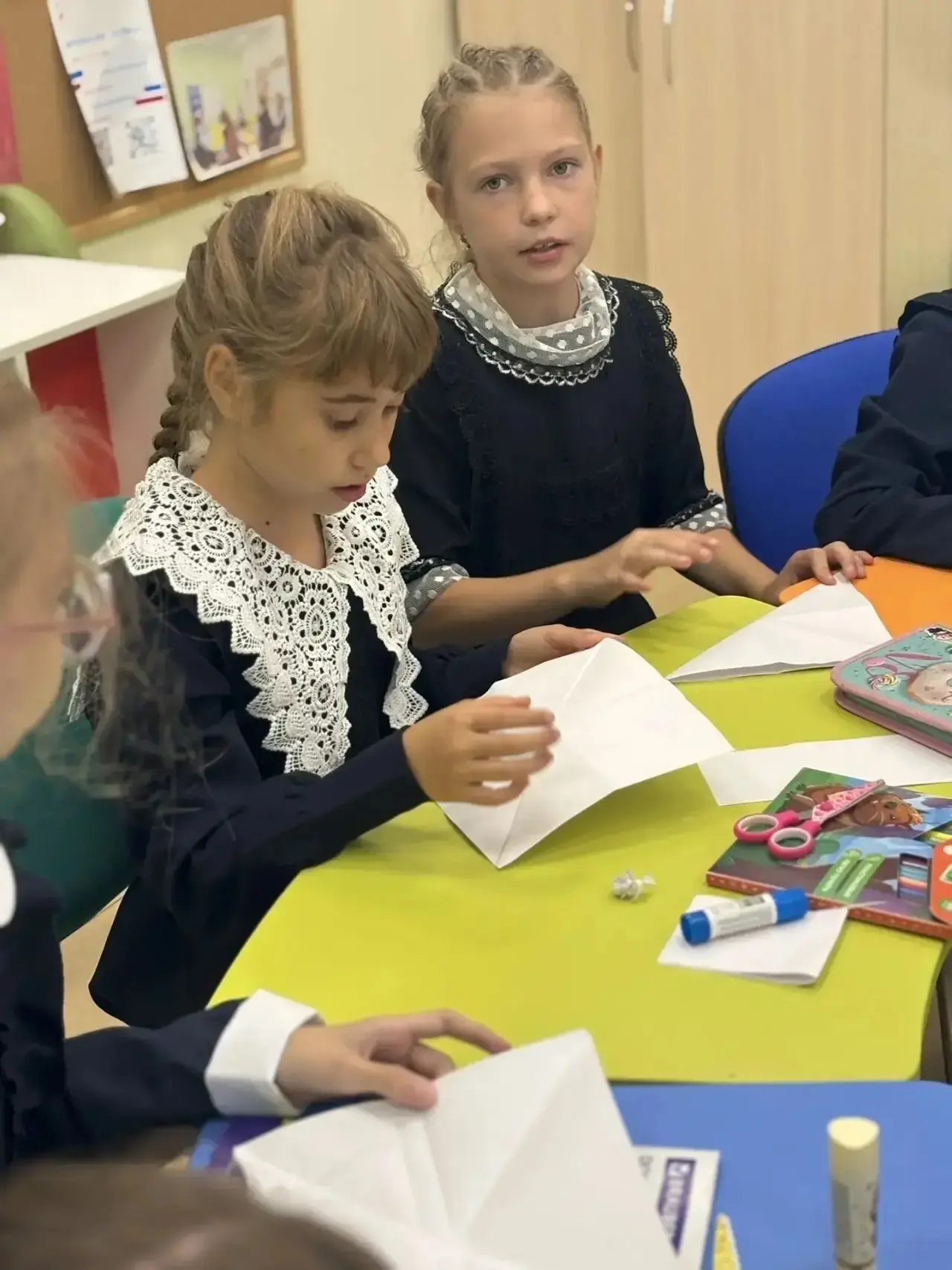 3 сентября в нашей школе прошло важное и трогательное мероприятие: советник директора п...