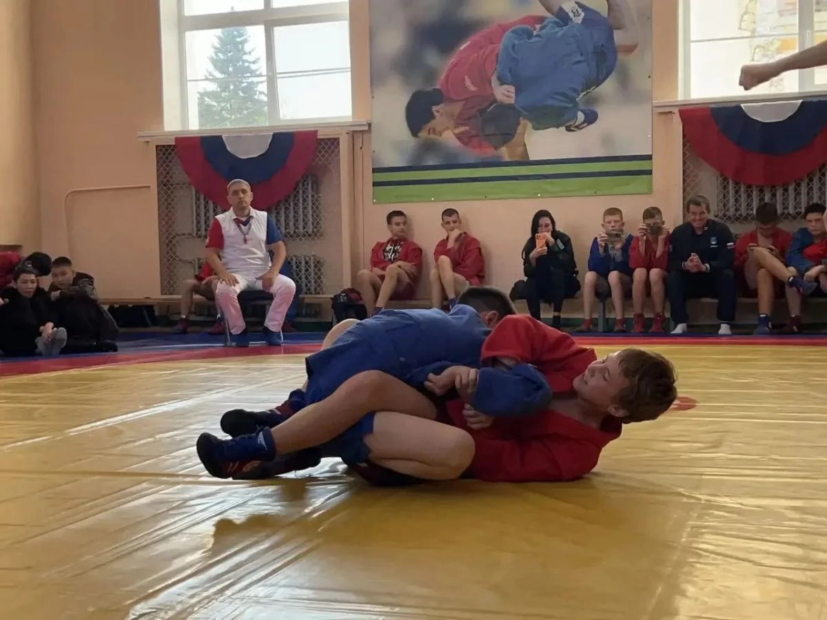 🤼‍♂️ Четыре алтайских самбиста получили путёвки на турнир в Туле