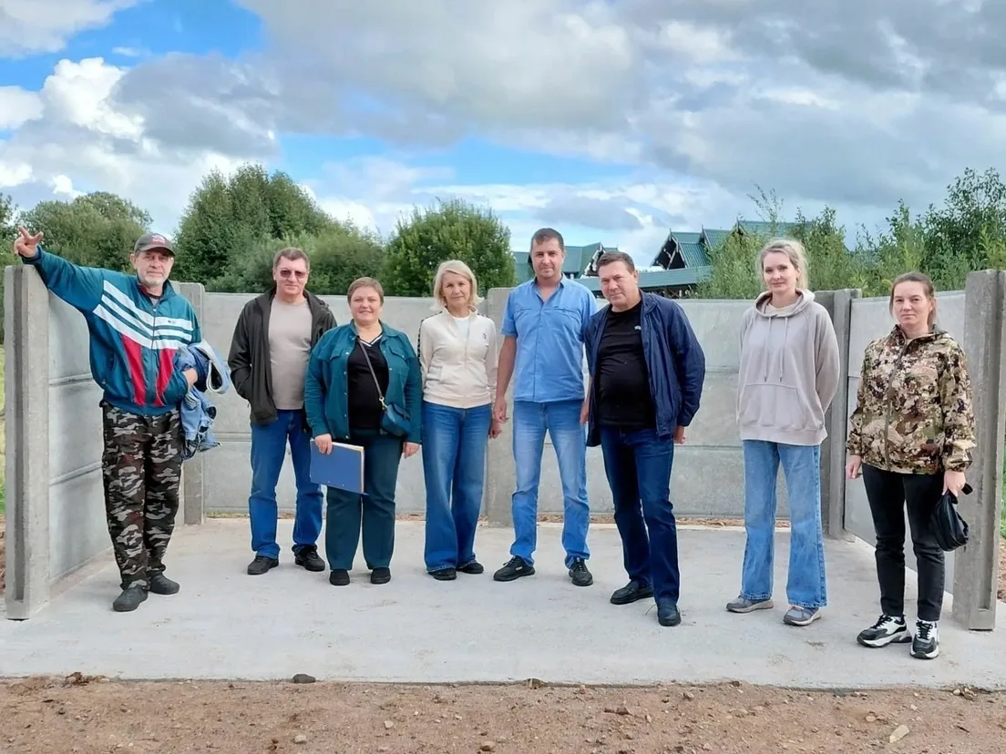 В ОСТАШКОВСКОМ ОКРУГЕ ТОРЖЕСТВЕННО ОТКРЫЛИ ПОМОЙКИ
