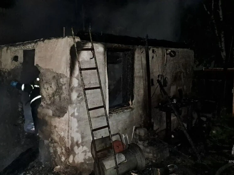 Огнеборцы потушили пожар в Смоленке