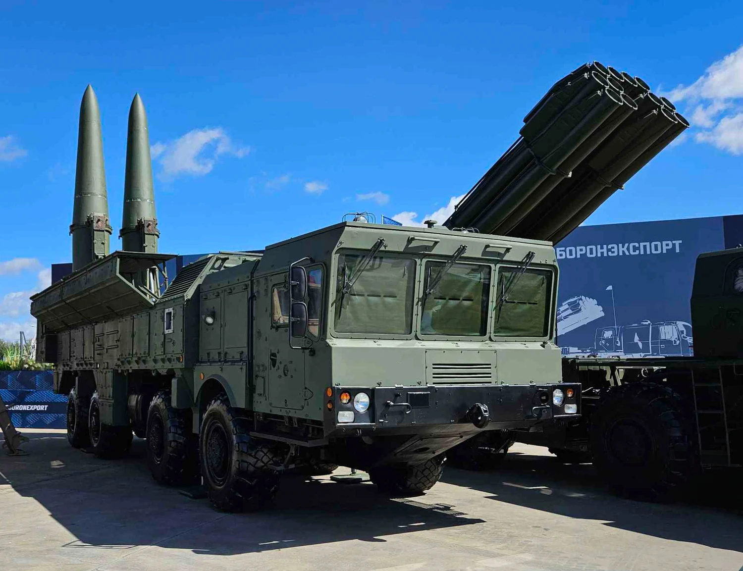 «Рособоронэкспорт» привезет на ADEX 2026 беспилотники, системы ПВО и авиацию