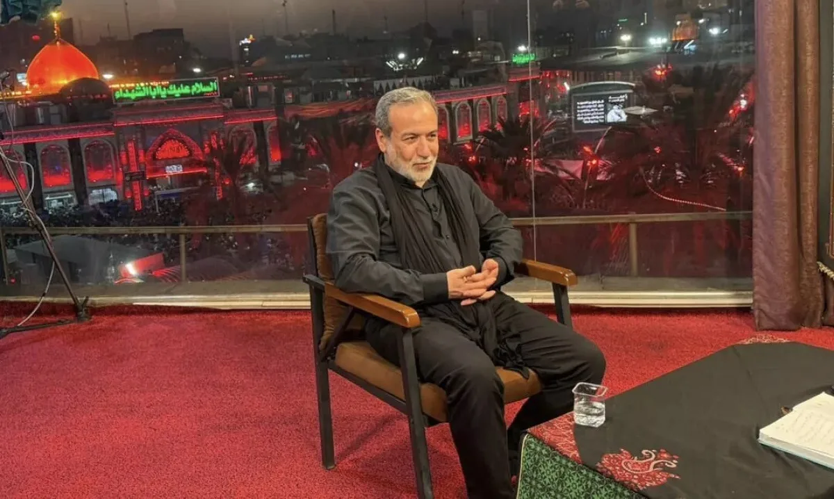 🪑📸🇮🇷🇮🇶 Только сейчас поняла, что в Кербеле сидела в той же студии и на том же сту...