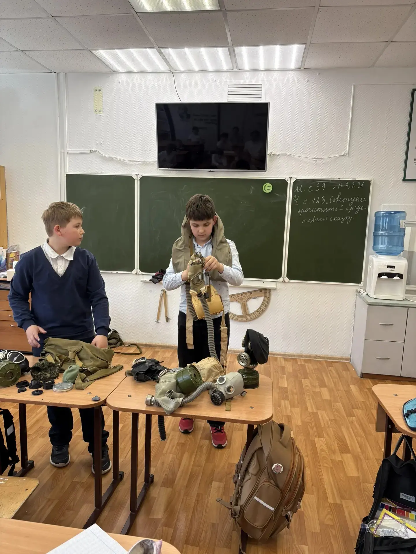 Сегодня в 4 «Г» классе Гимназии №2 прошло необычное мероприятие. Ученики класса — Белецкий Андрей и 