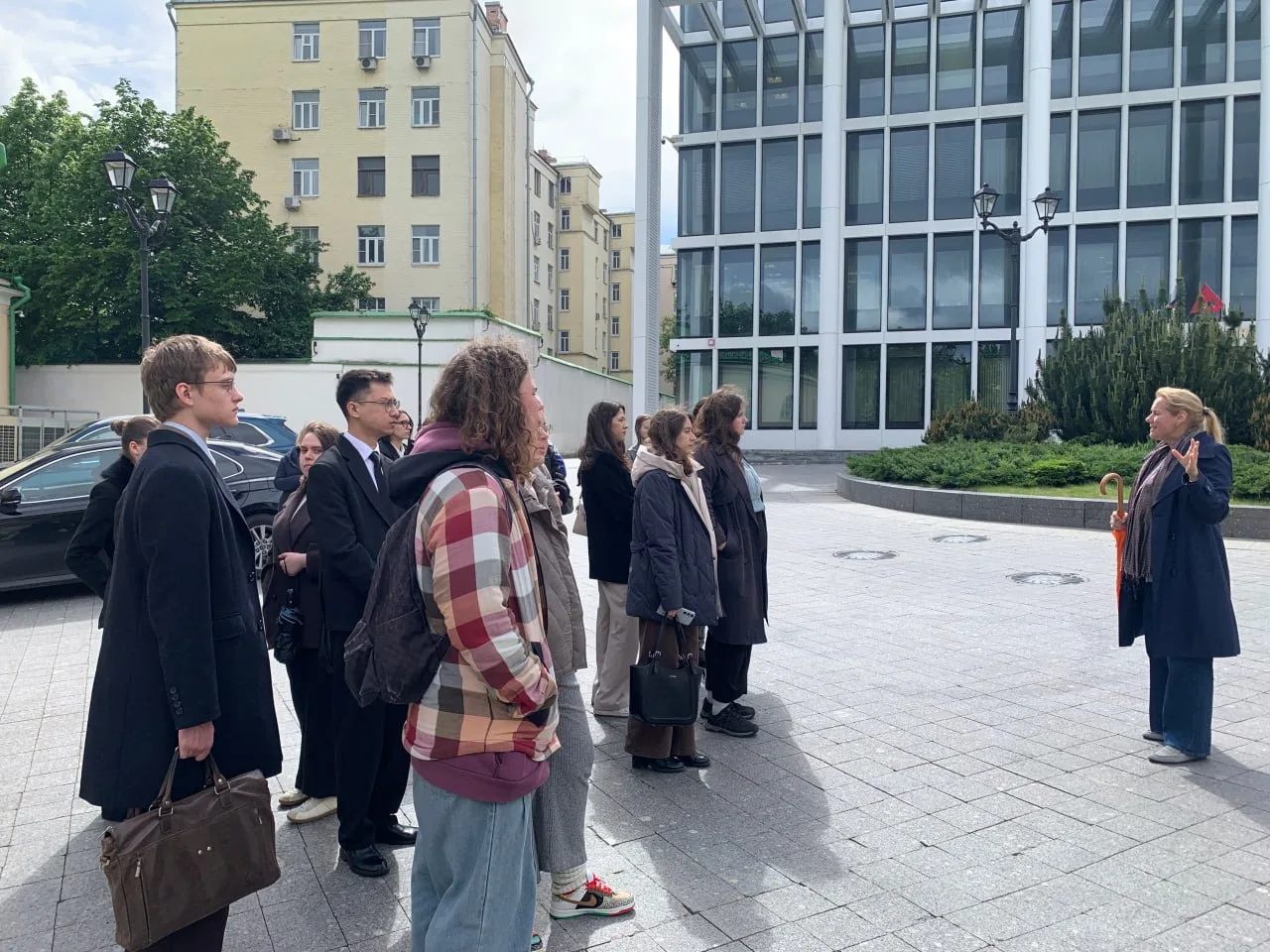 После этого была проведена обстоятельная экскурсия по всему комплексу зданий Думы и обш...