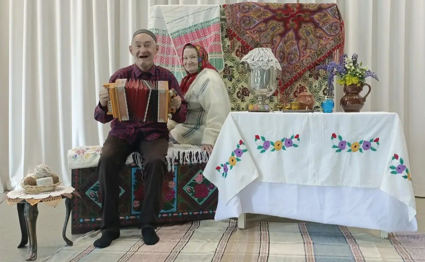 Открываем «Бабушкин сундук»!
Дорогие друзья! Мы с вами отправляемся в настоящее путешествие во време
