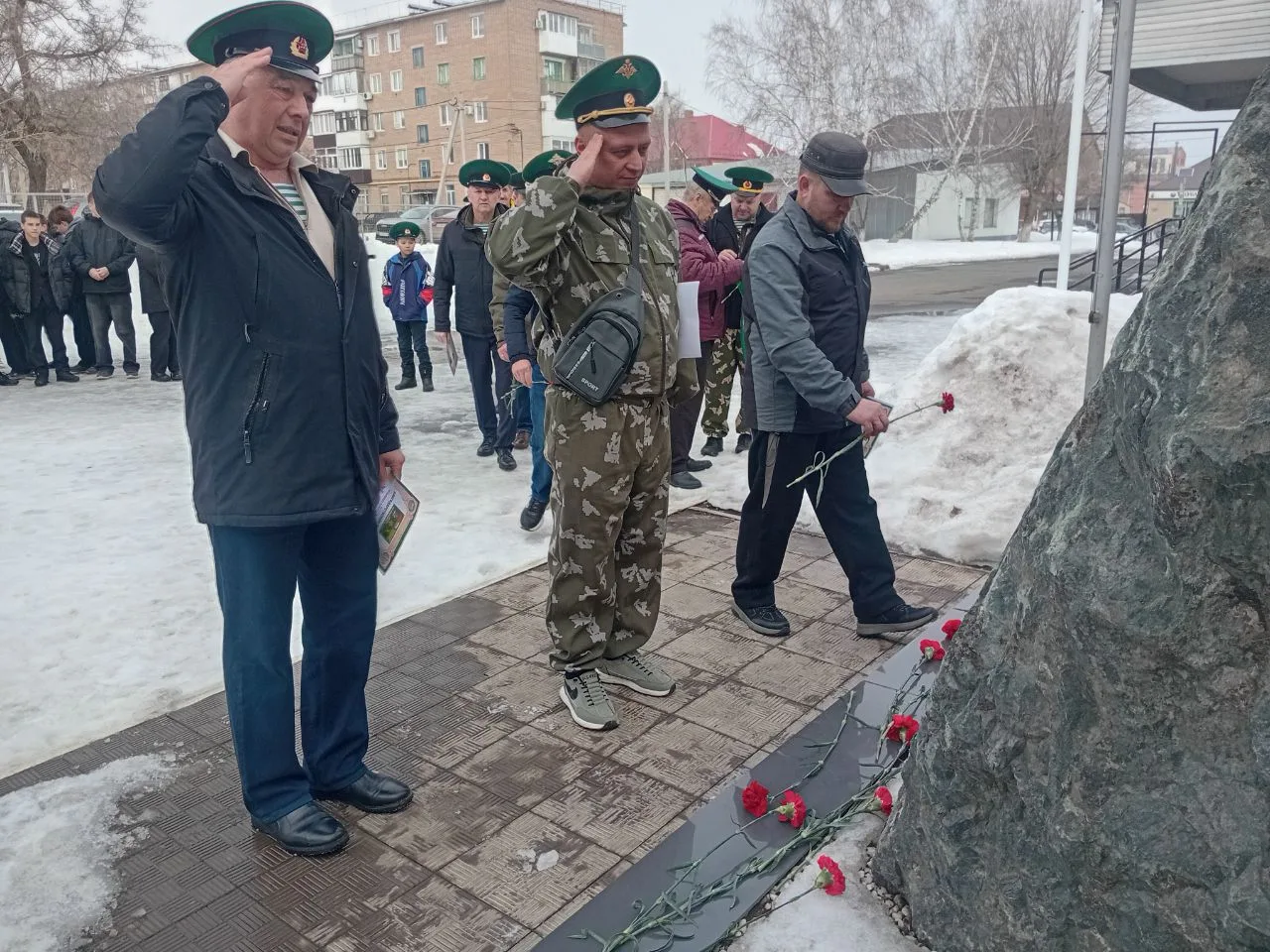 Сегодня в школе №4 города Сорочинска, носящей имя героя-пограничника Александра Сидоровнина, состоял