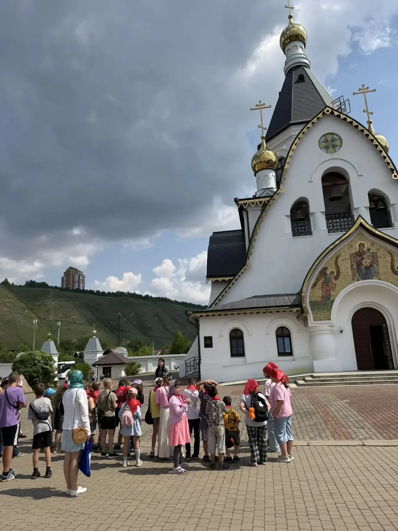 ⛪ Самое настоящее путешествие! 🚐
Ребята из нашего пришкольного лагеря сегодня совершили невероятную