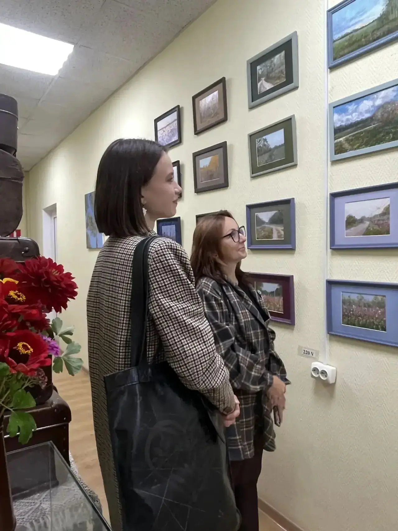 Воспитанники Детской школы искусств им.Н.Н.Калинина посетили выставку шатурских художни...