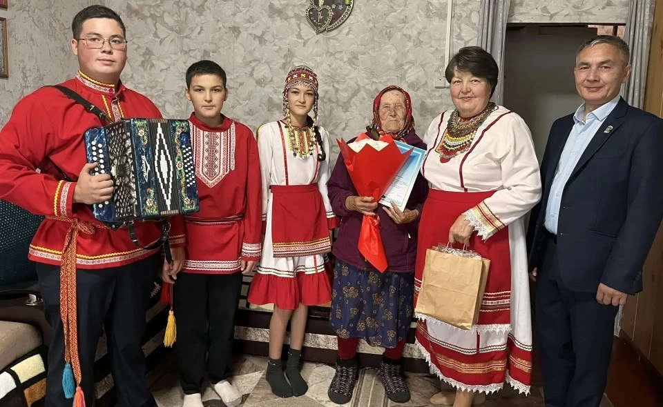 💐Жительница деревни Дубовка Нина Михайловна Сергеева отметила 90‑летний юбилей.