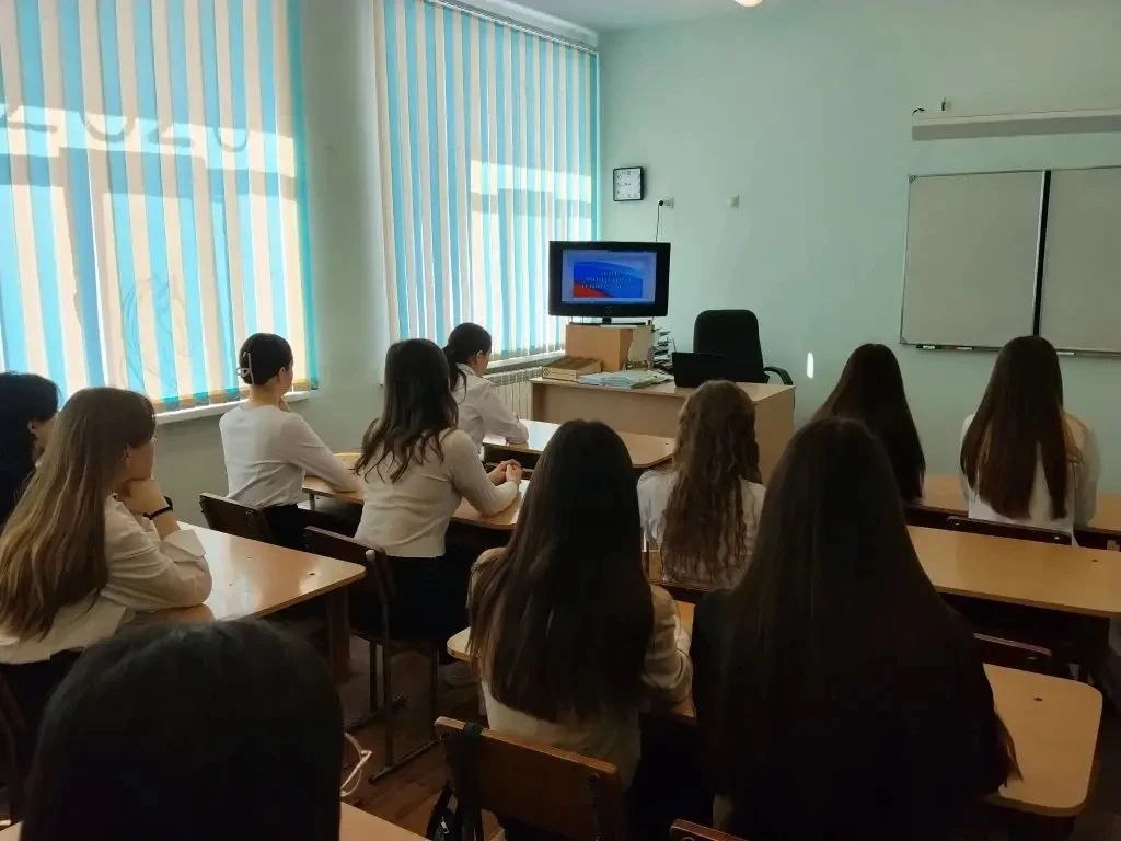 Молодой избиратель.  В рамках Недели молодого избирателя  в 8-10 классах Медведевской гимназии были 