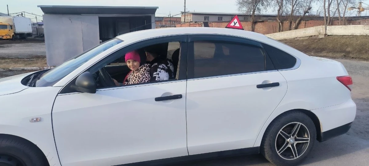 Бердские семьи посетили пожарную часть и автодром в рамках акции «Папа в деле»  Участники познаком