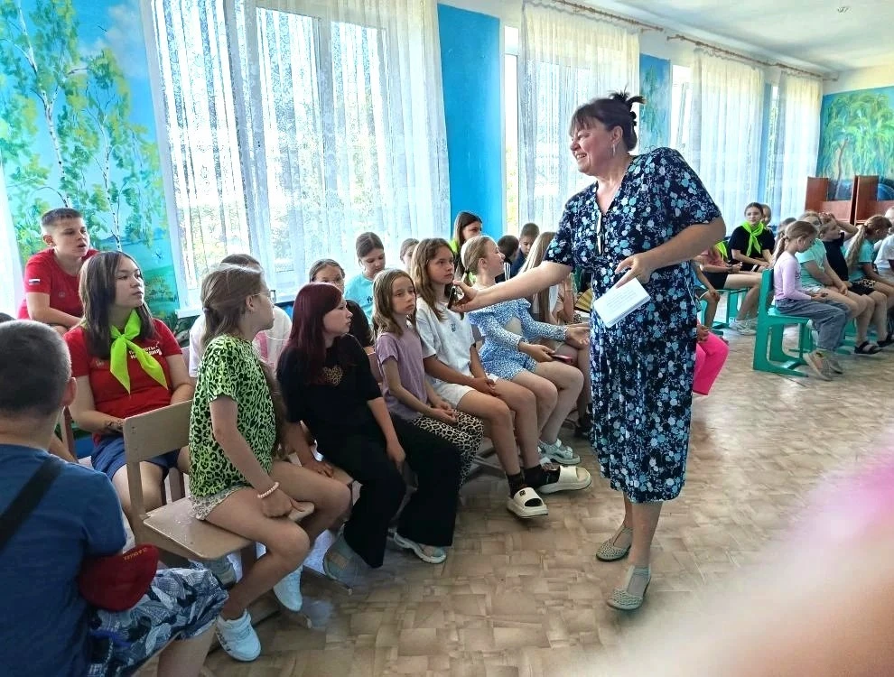 «Важней всего семья!» - таков итог встречи с детьми в Комаричах