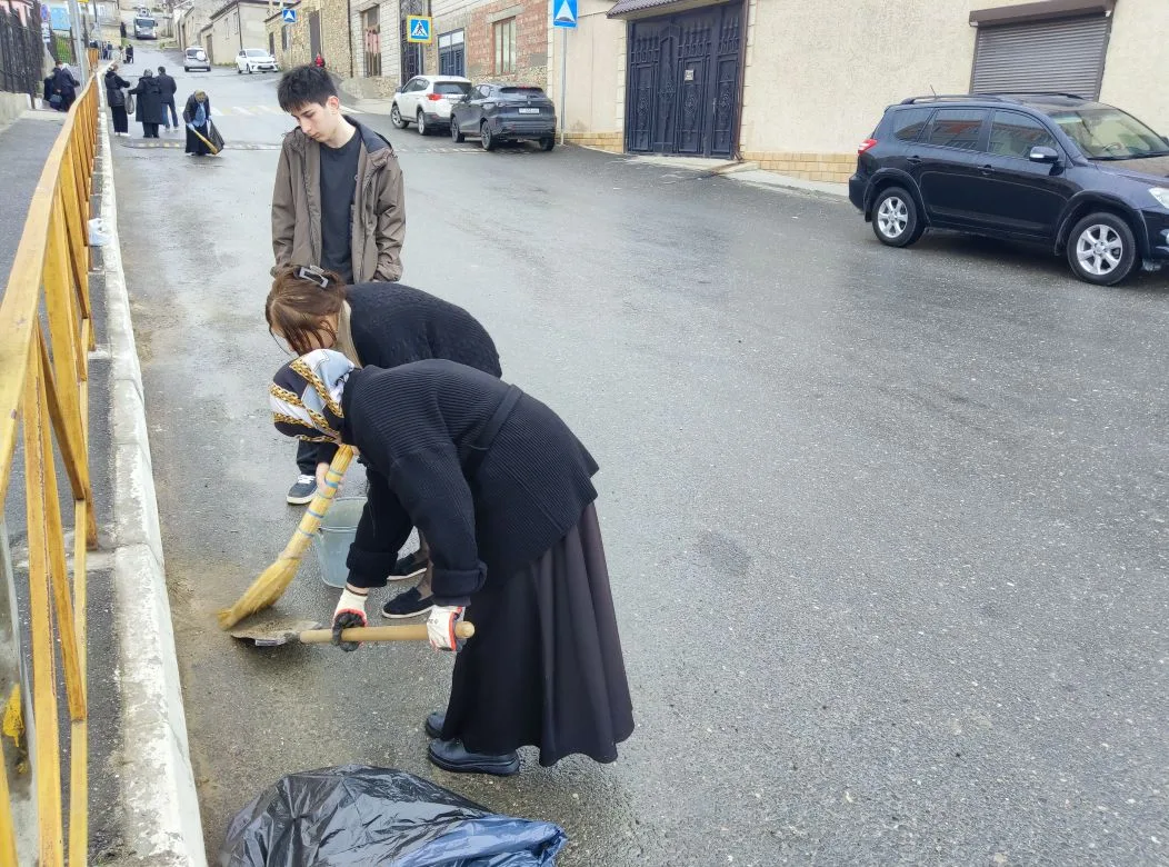 В рамках Всероссийского экологического субботника  сегодня в  школе  прошёл традиционный субботник п