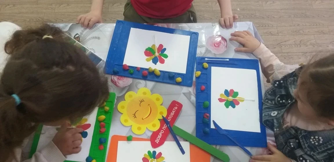 🎨Педагог дополнительного образования Боташева Л.Х. провела сегодня кружковое занятие п...