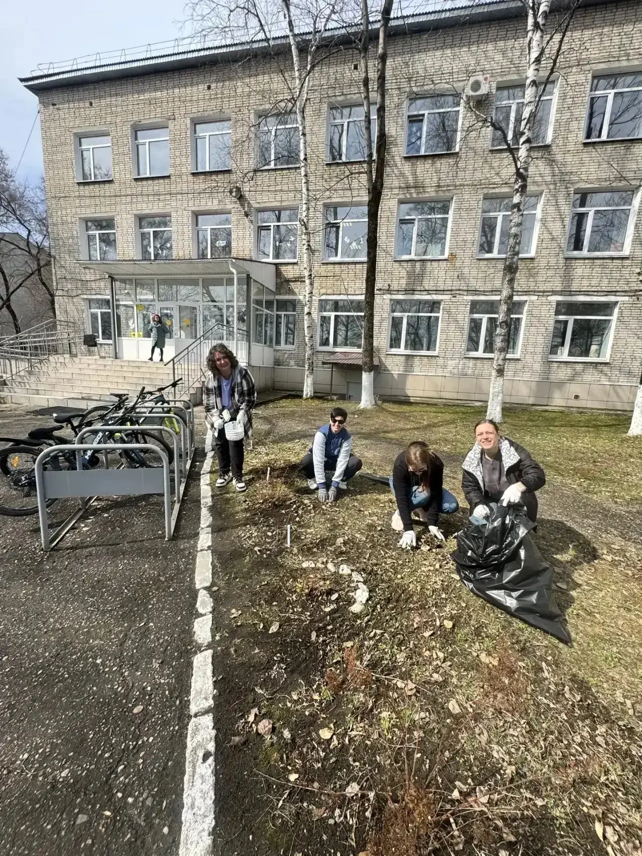 🍃Университетские субботники прошли в ПГУ им. Шолом-Алейхема  Что сделано: ✅ Территория вокруг корпус